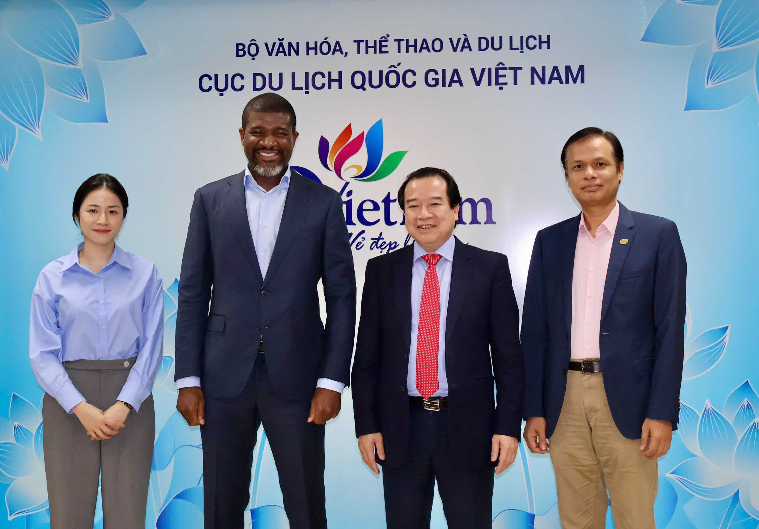 Benin mong muốn trao đổi, tìm hiểu kinh nghiệm phát triển du lịch của Việt Nam