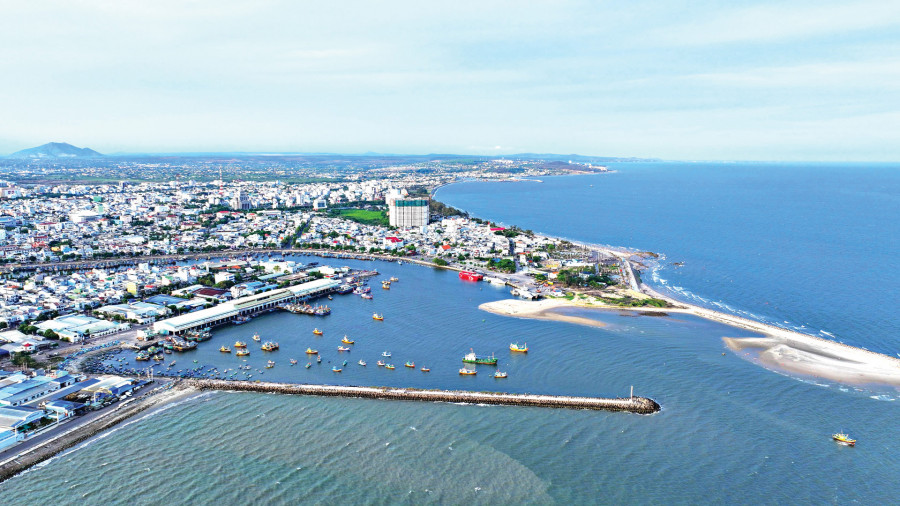 Hè xanh ở “thiên đường biển” Bình Định